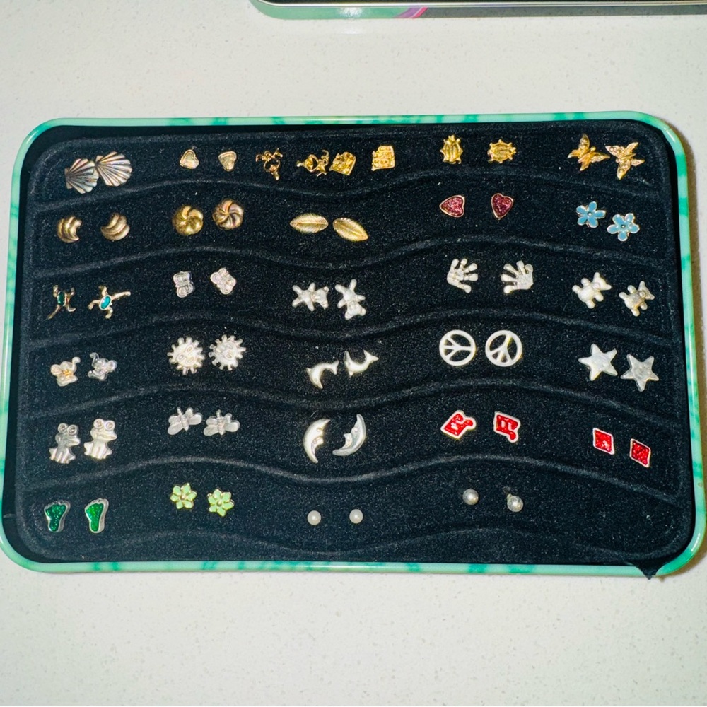 90s VINTAGE ColorGear Stud Earrings Set Retro Girl Unique Rare Colorful Animals